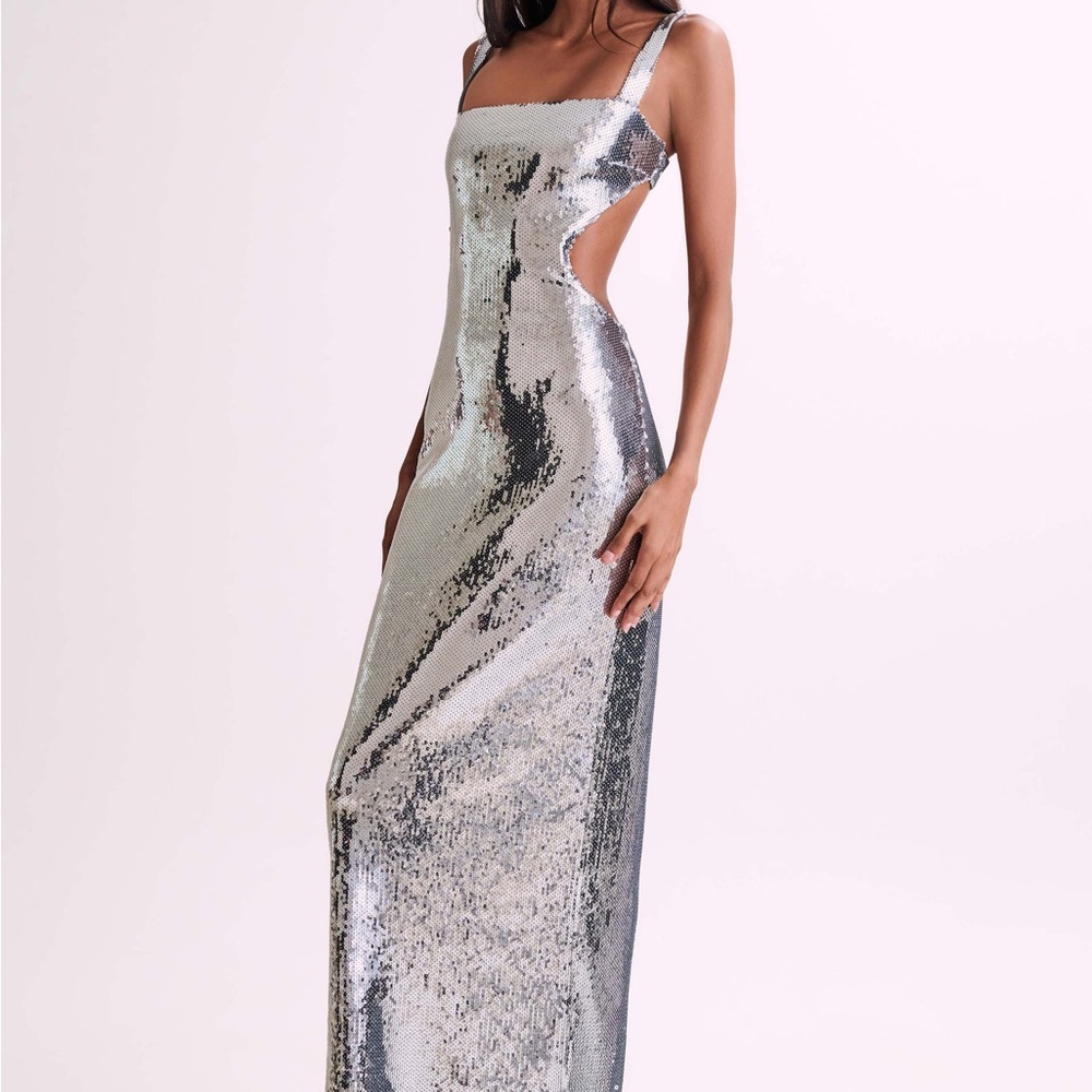 MESHKI Adoria
Sequin Cut Out Maxi Dress - Silver SIZE M